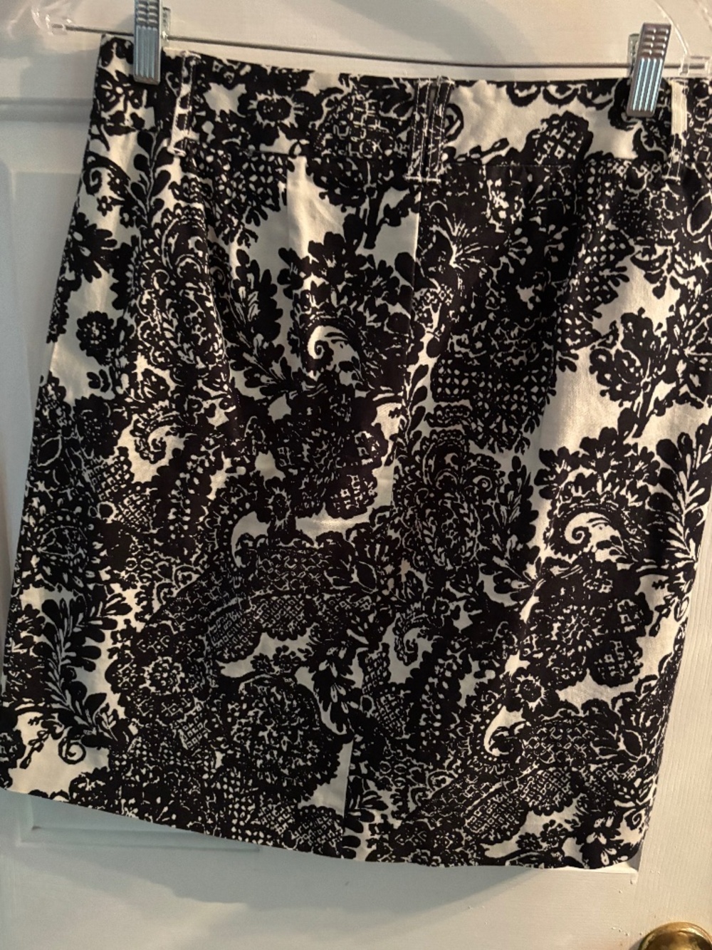 Talbots Black & White Skirt w/Front Pockets & Closed Pleat Size 8